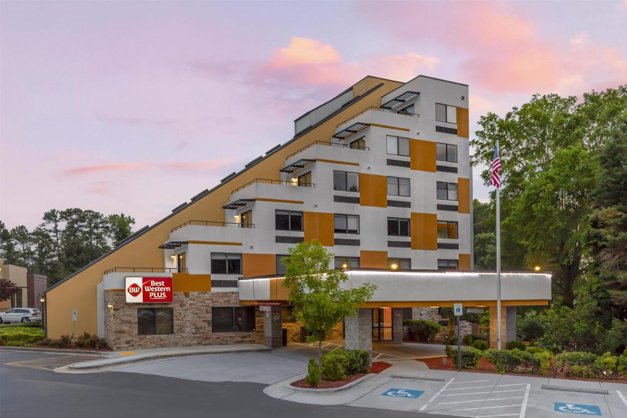Best Western Plus Raleigh Crabtree Valley Hotel Exterior foto